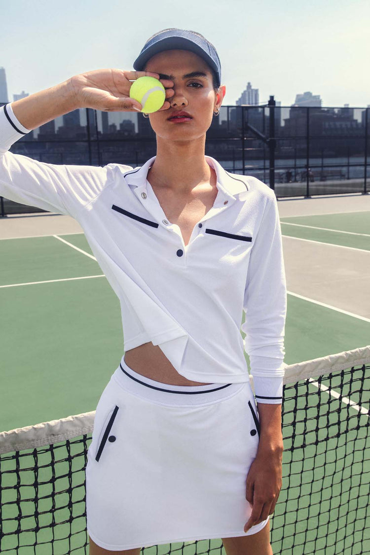 LOOSE FITTING LONG SLEEVE PERFORMANCE CROPPED TOP UPF 30+ IN WHITE